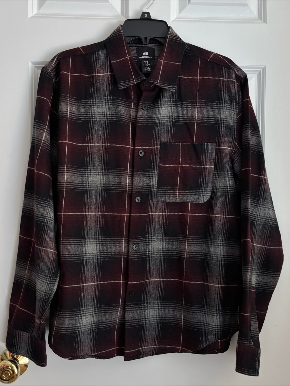 H&M Men’s Burgundy and Black Plaid Button-Down Shirt